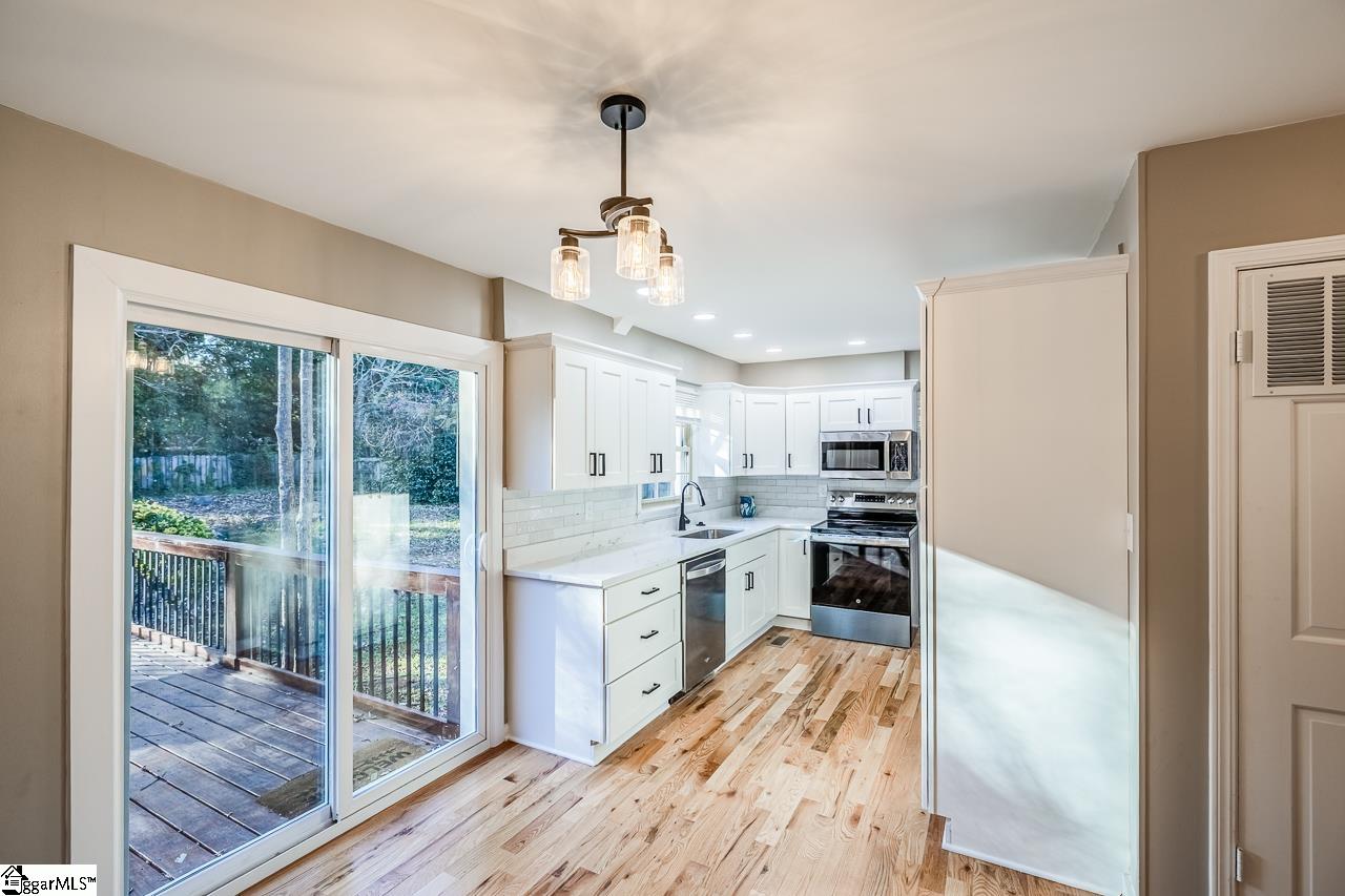 5016 Bridle Path Lane