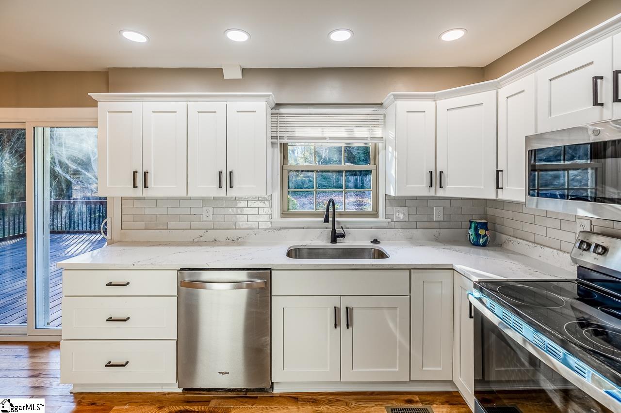 5016 Bridle Path Lane