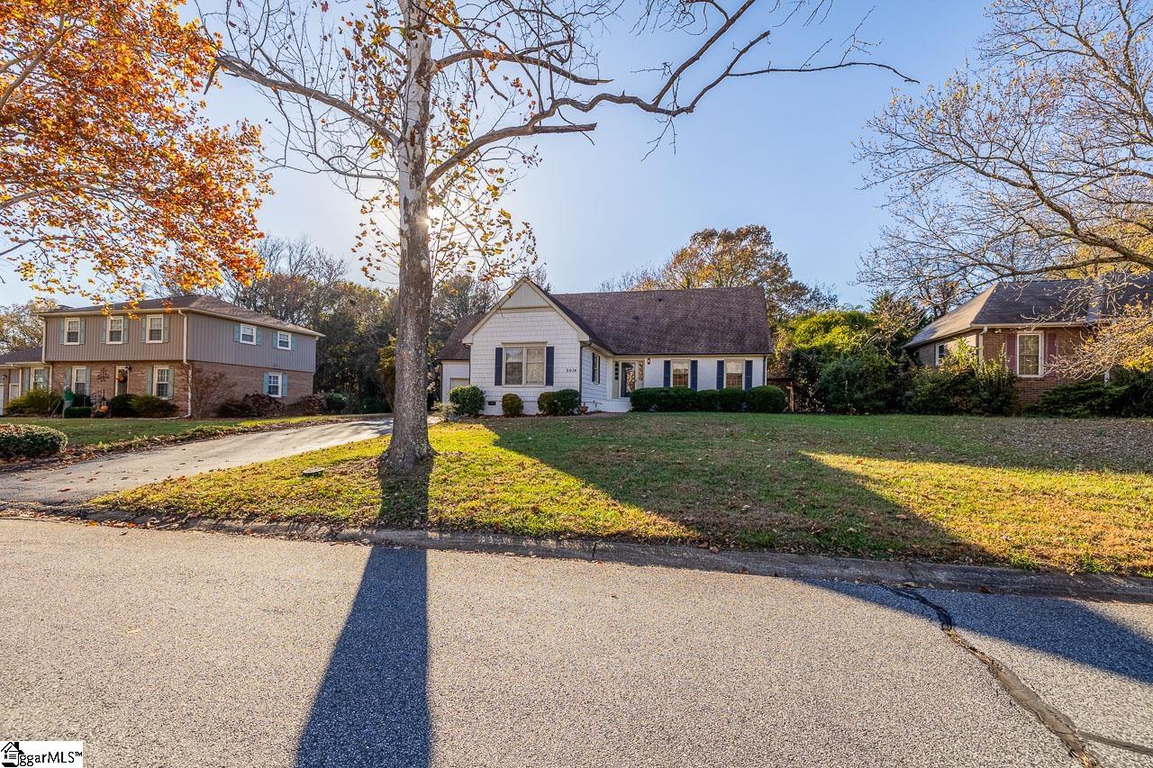 5016 Bridle Path Lane
