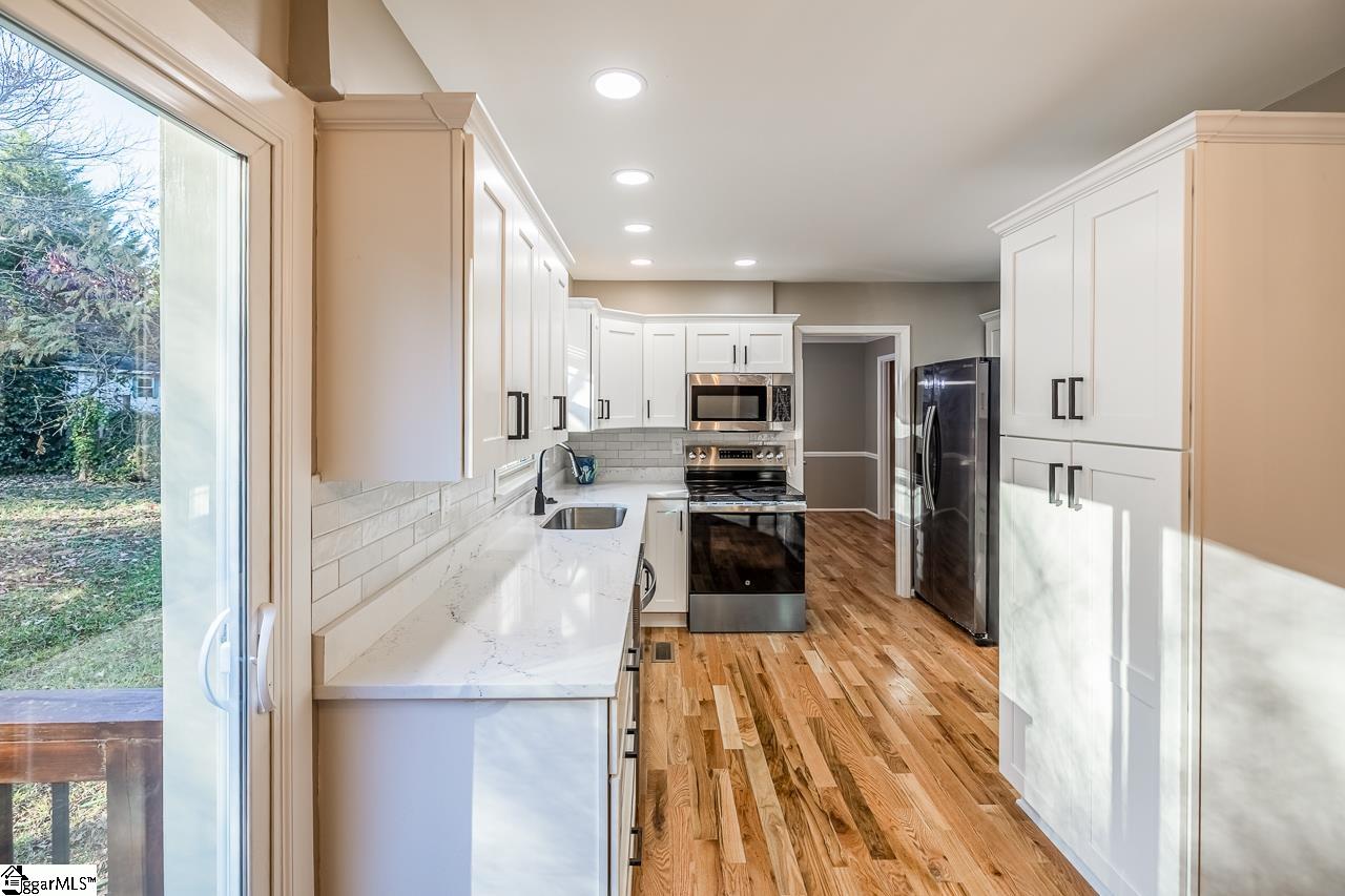 5016 Bridle Path Lane