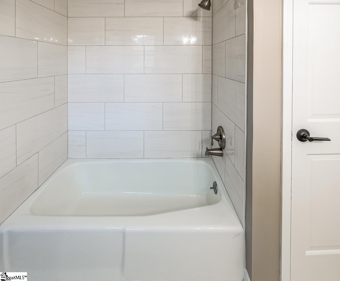5016 Bridle Path Lane