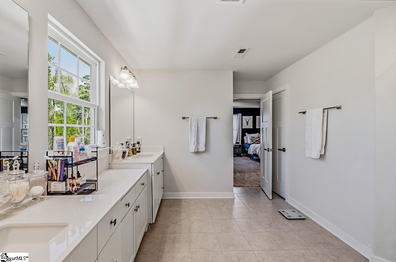 244 Chinook Drive
