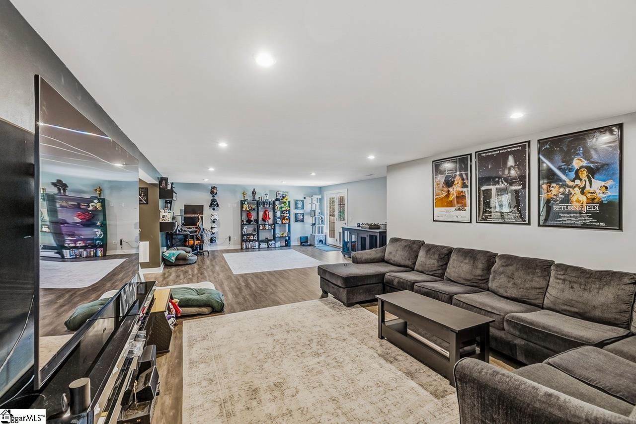 244 Chinook Drive