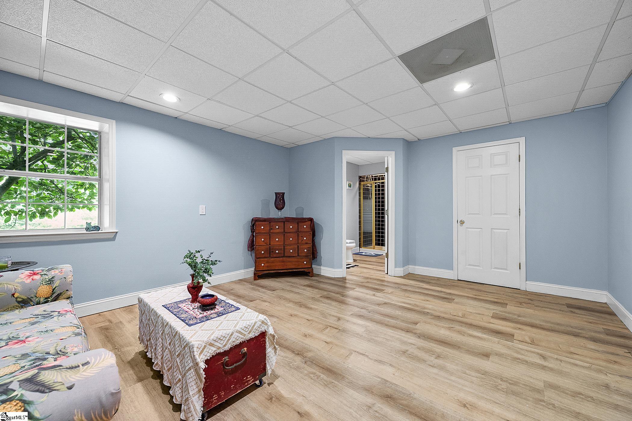 252 Ridge Way