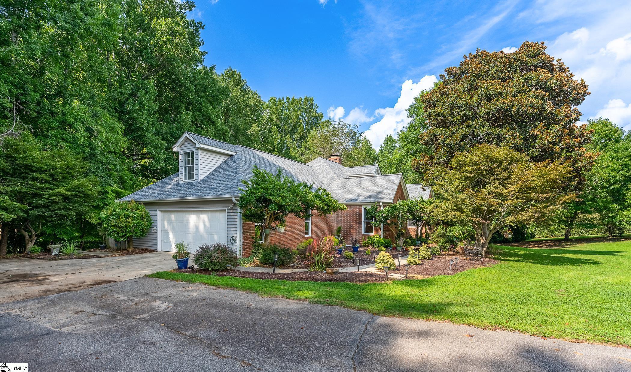252 Ridge Way