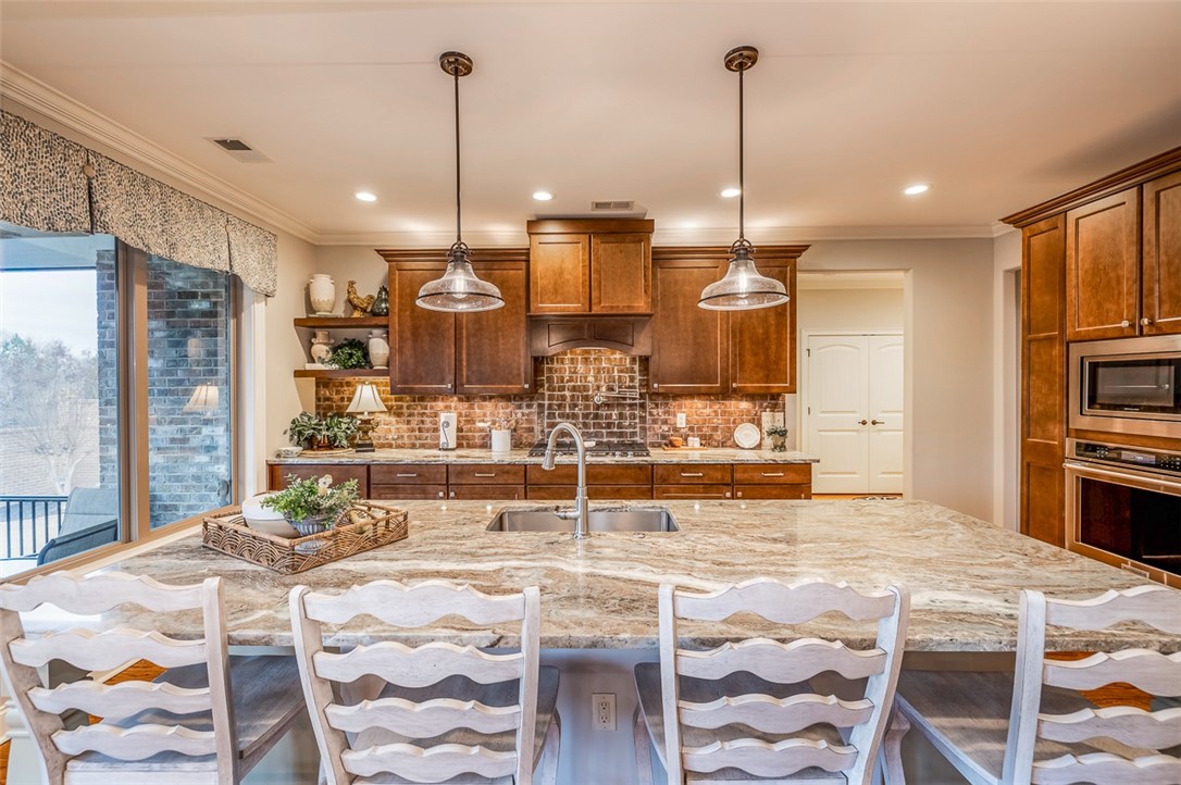 409 Santa Cruz Way