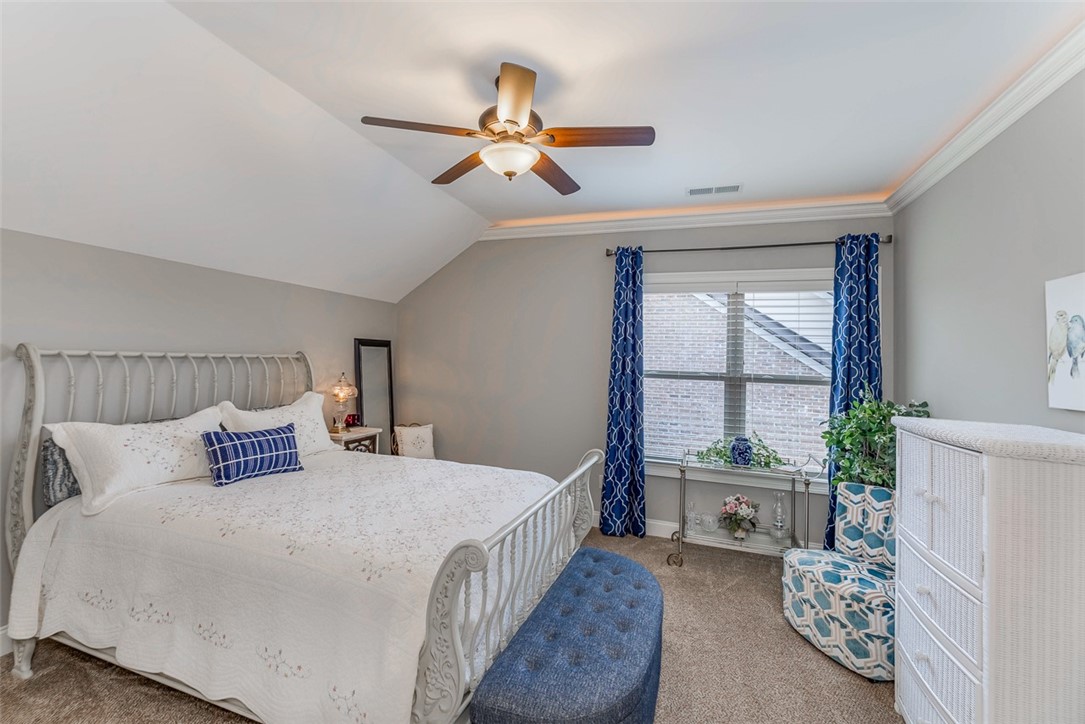 409 Santa Cruz Way