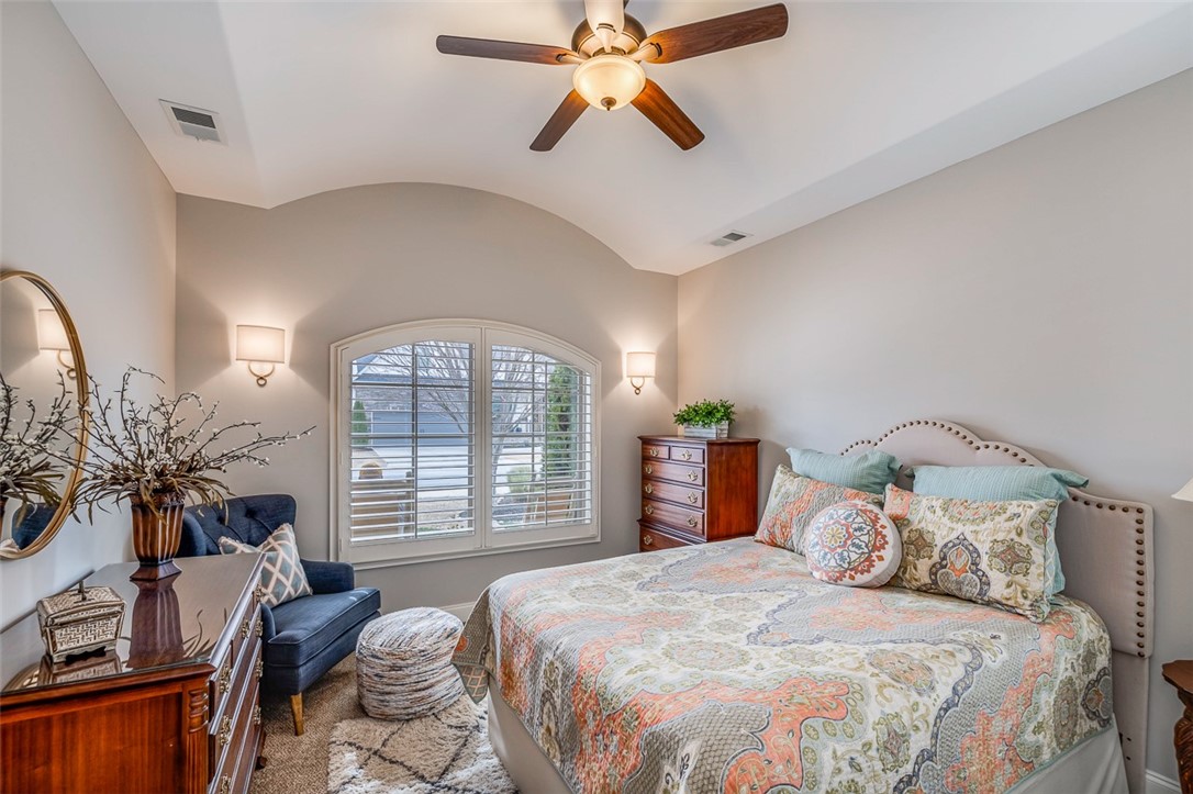 409 Santa Cruz Way