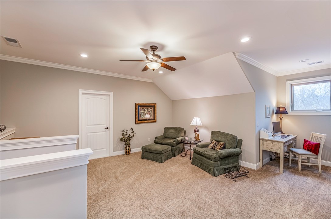 409 Santa Cruz Way
