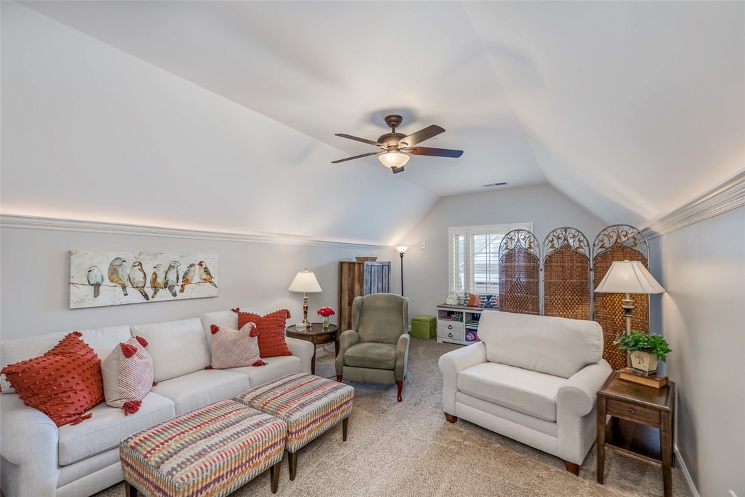 409 Santa Cruz Way