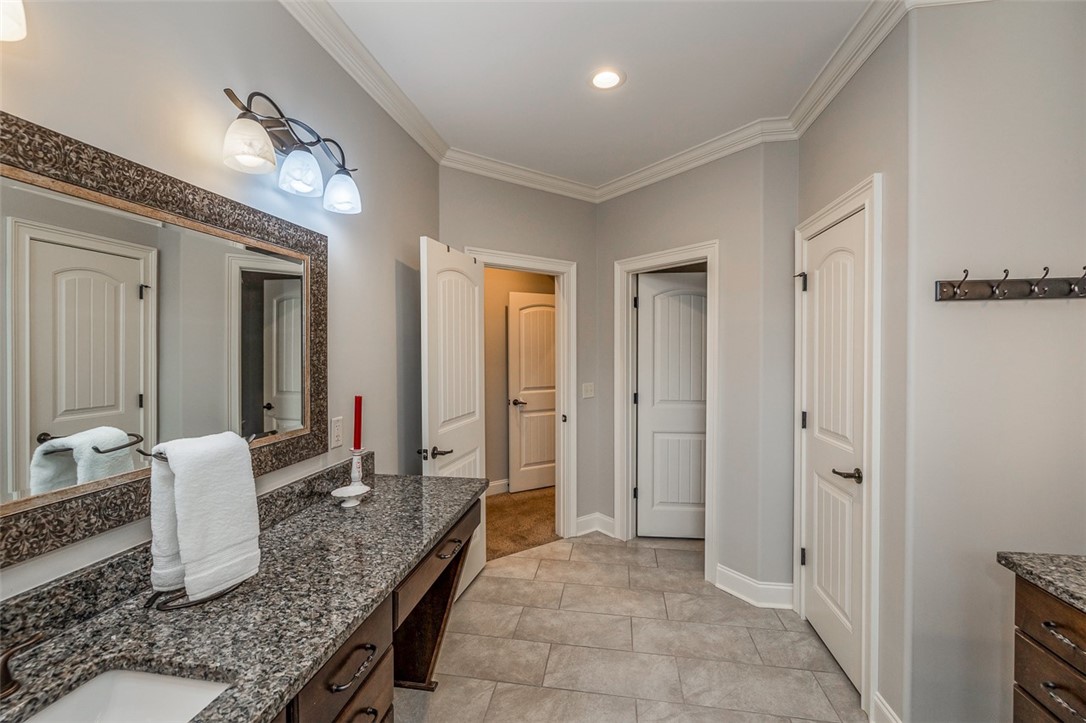 409 Santa Cruz Way