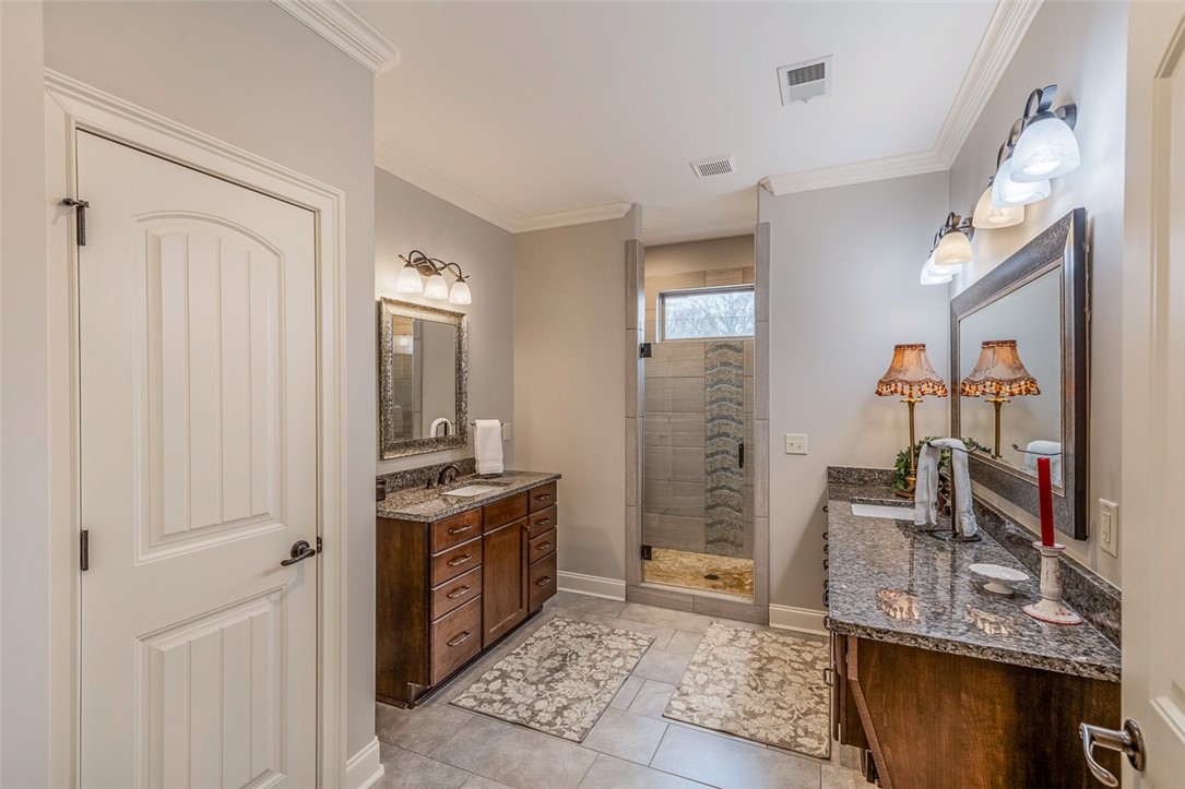 409 Santa Cruz Way
