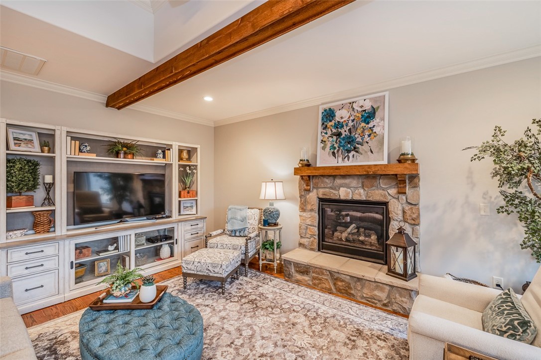 409 Santa Cruz Way