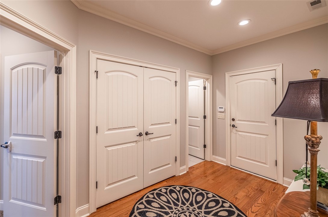 409 Santa Cruz Way