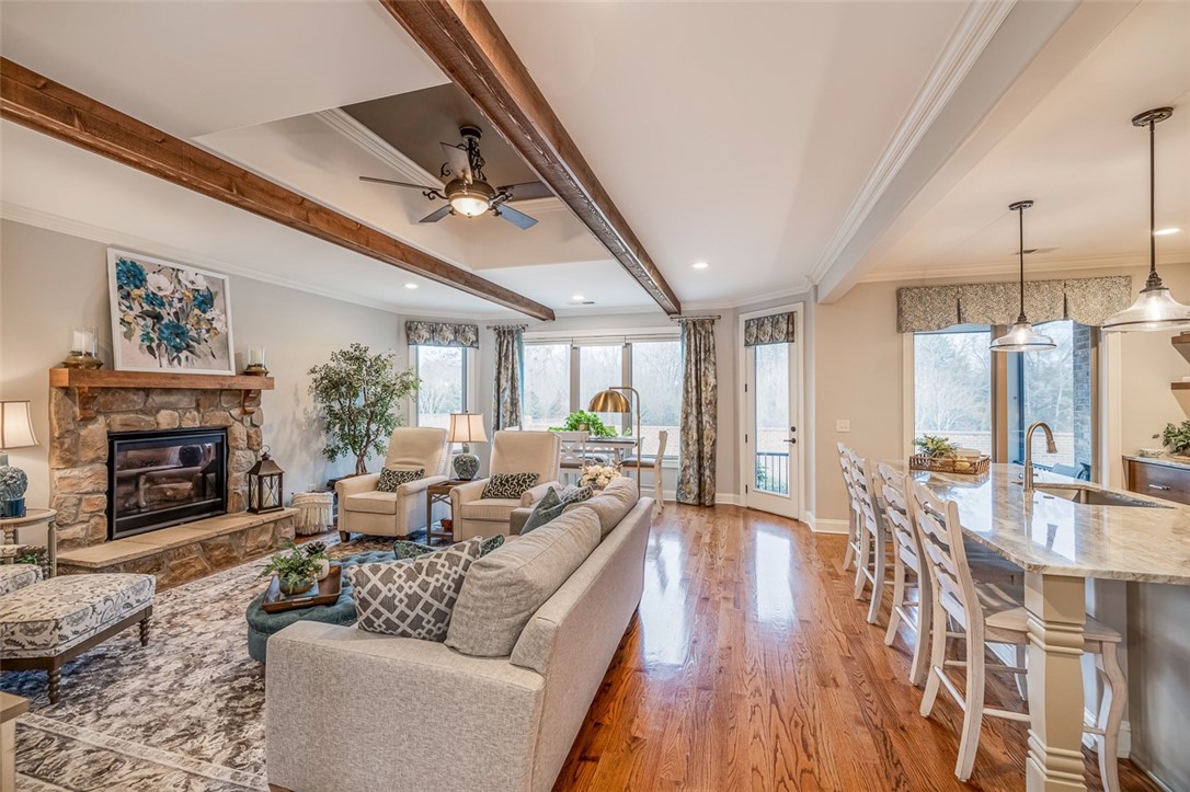 409 Santa Cruz Way