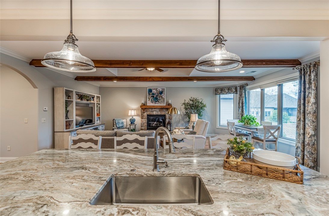 409 Santa Cruz Way