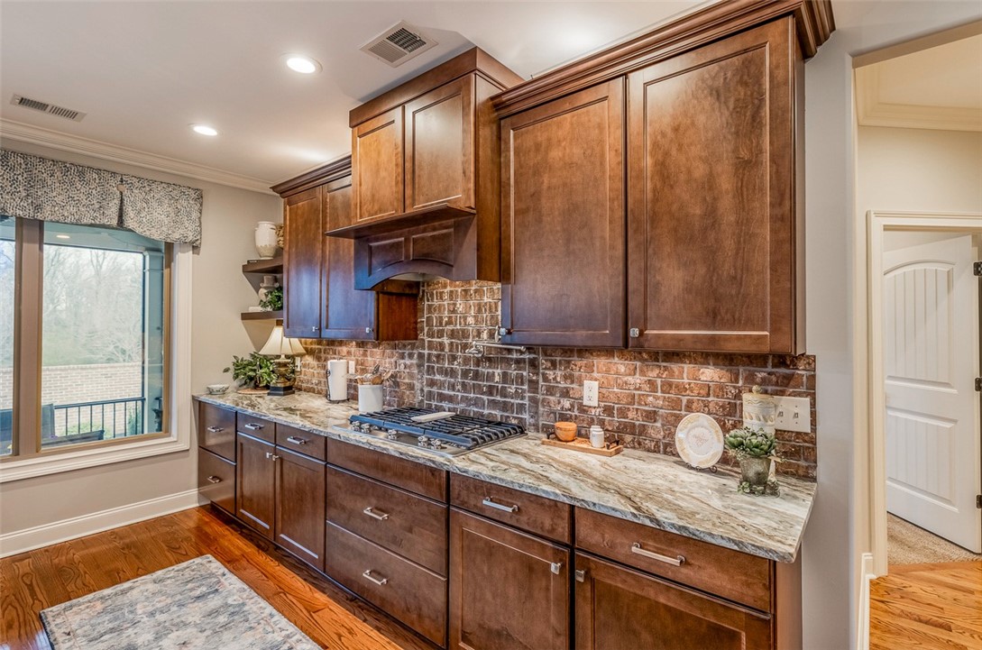 409 Santa Cruz Way