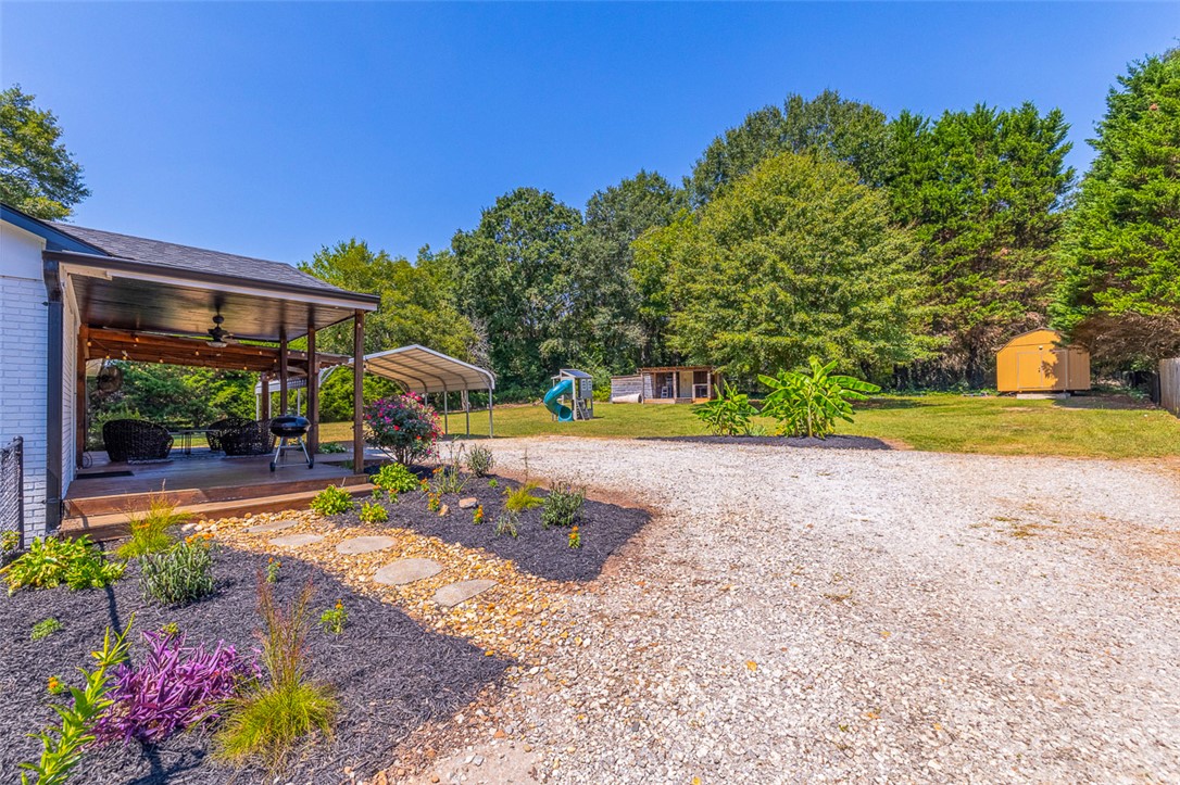 614 3 Bridges Road