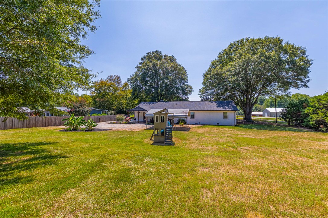 614 3 Bridges Road