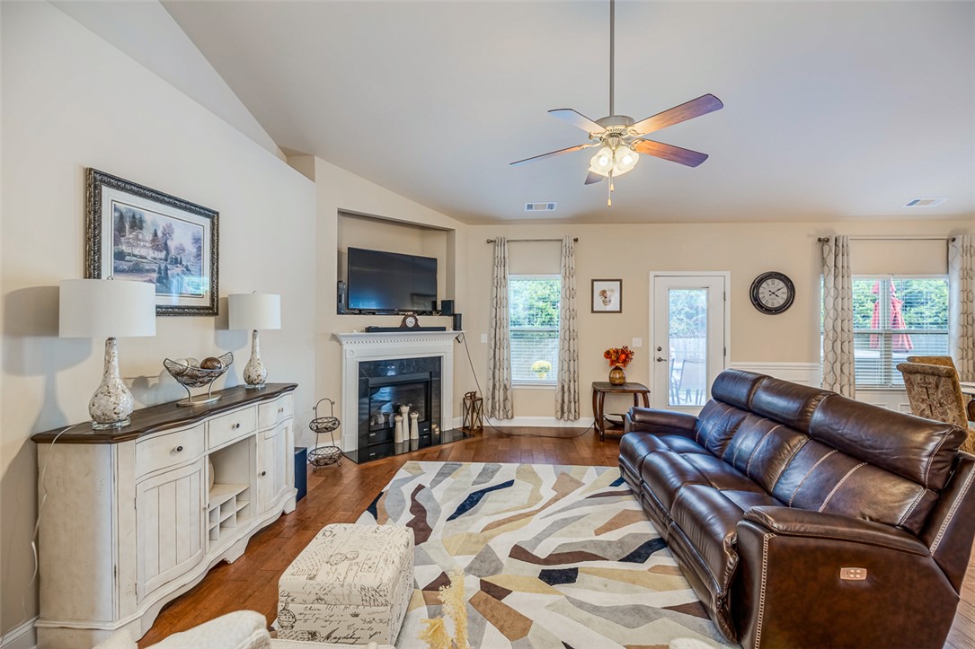 305 Rabbit Run Trail