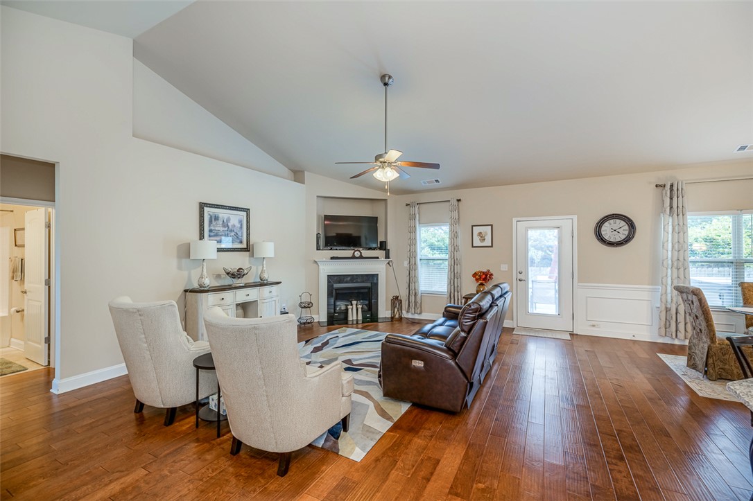 305 Rabbit Run Trail