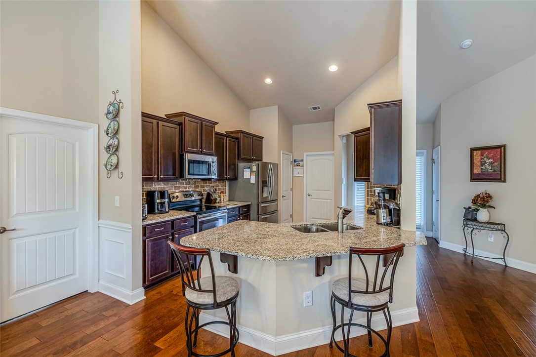 305 Rabbit Run Trail