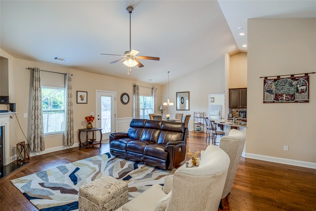305 Rabbit Run Trail