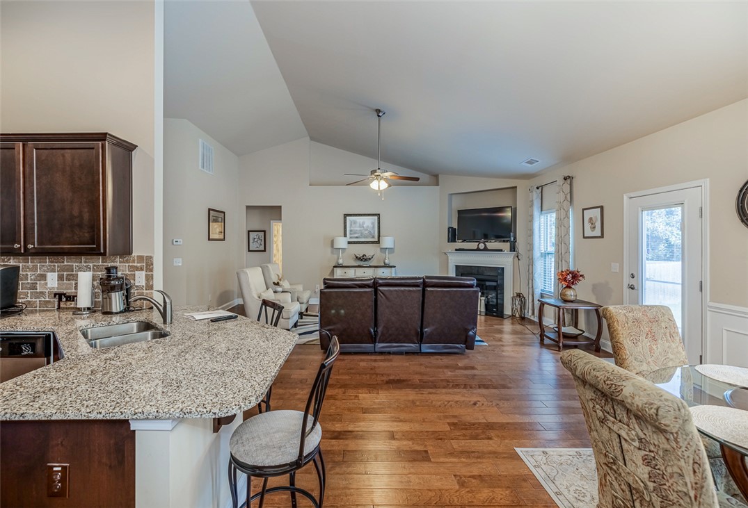 305 Rabbit Run Trail