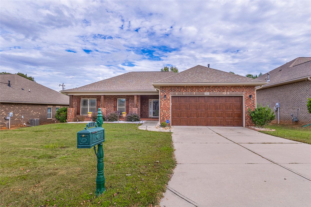 305 Rabbit Run Trail