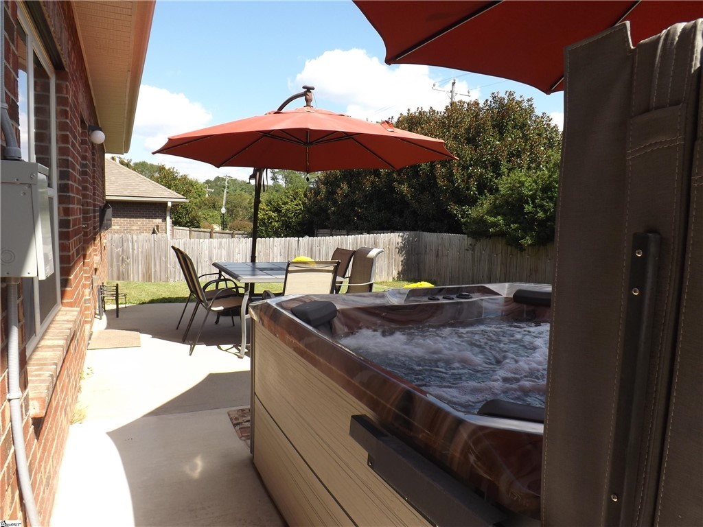 305 Rabbit Run Trail