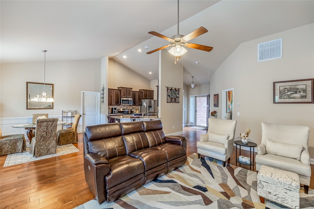 305 Rabbit Run Trail