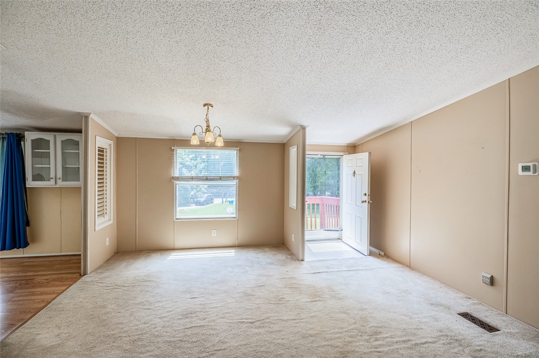 119 Pine Circle