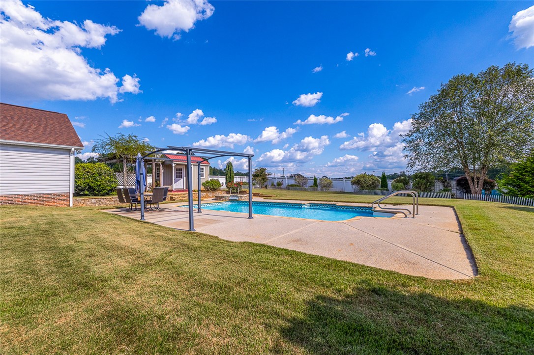 608 Saddlebred Drive