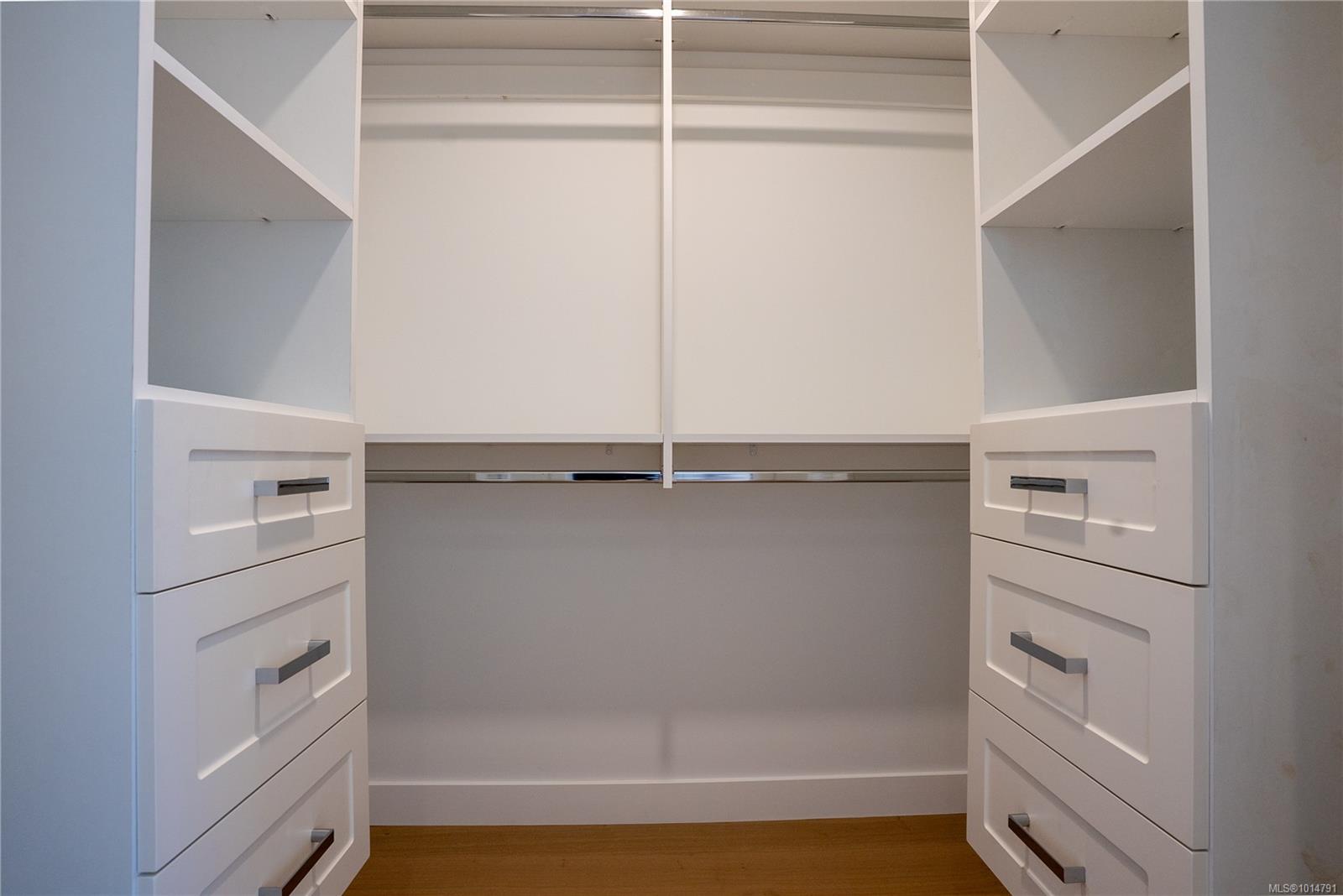 3907 Cedar Hill Rd Unit 4