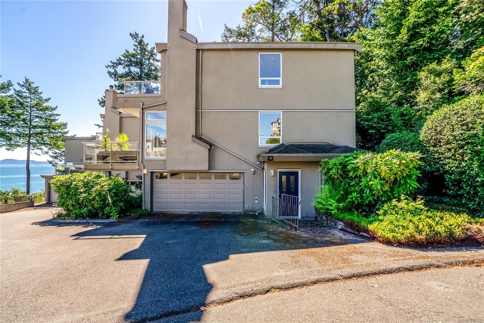 4771 Cordova Bay Rd #20