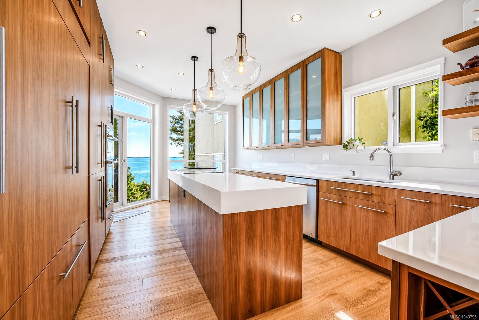 4771 Cordova Bay Rd #20