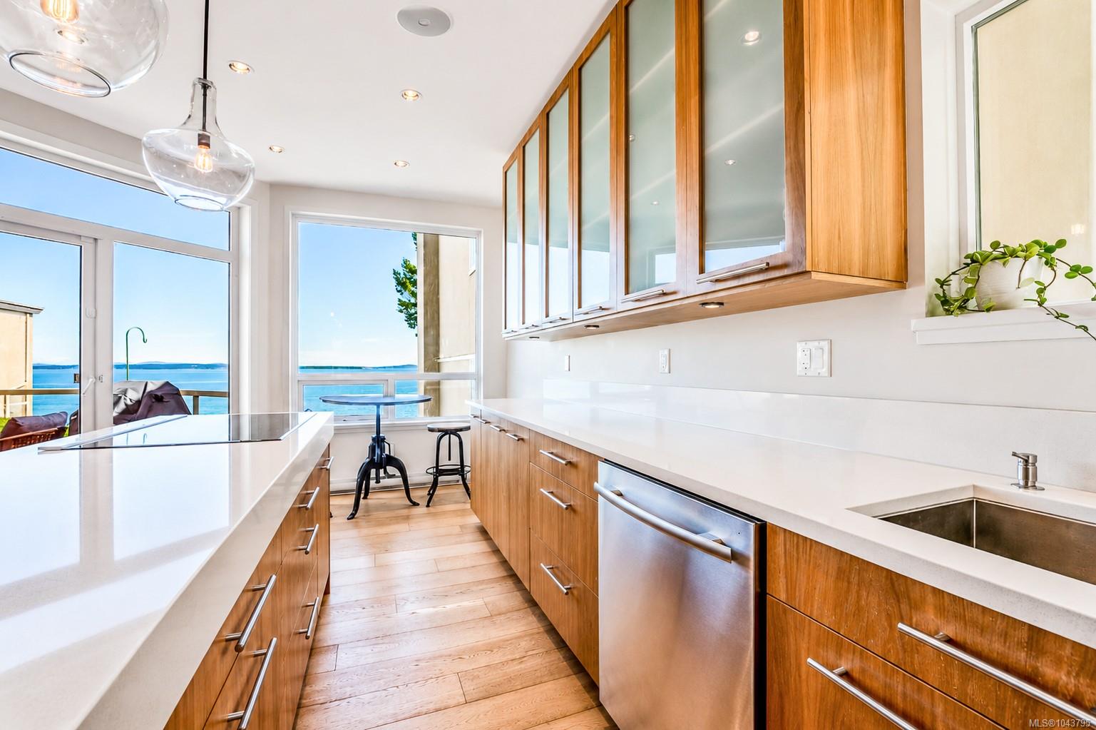4771 Cordova Bay Rd #20