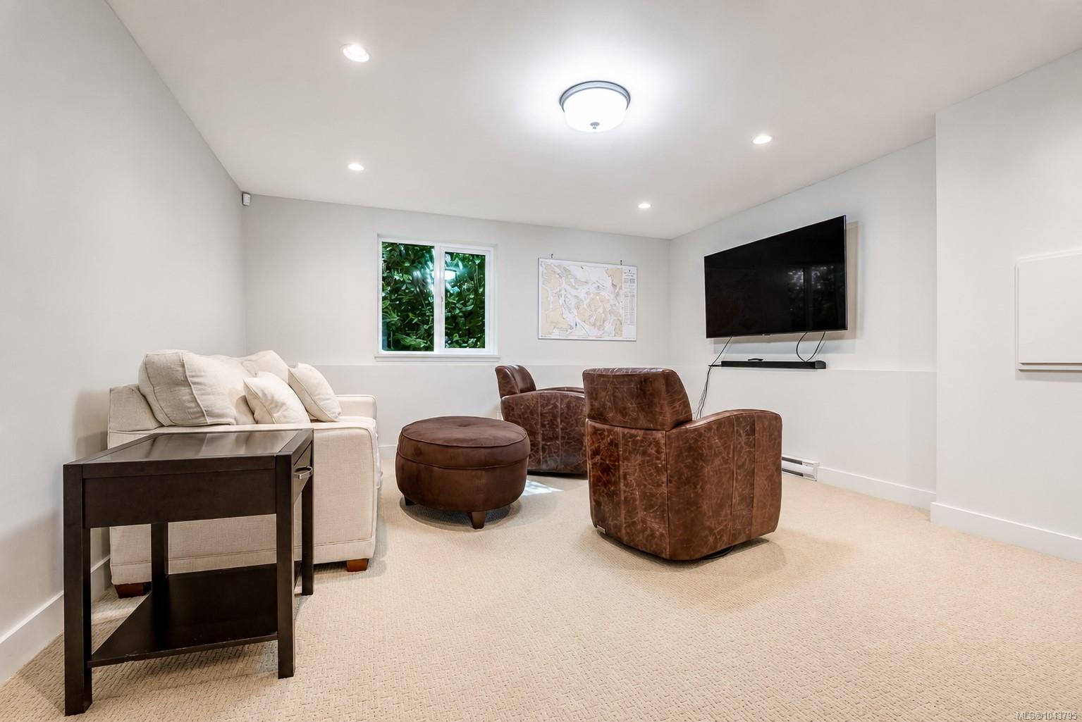 4771 Cordova Bay Rd #20