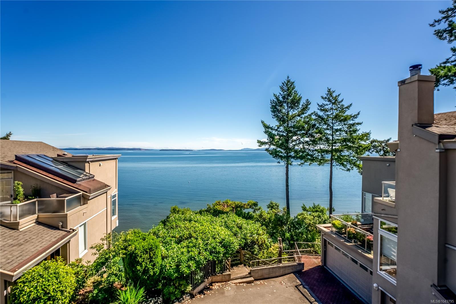 4771 Cordova Bay Rd #20