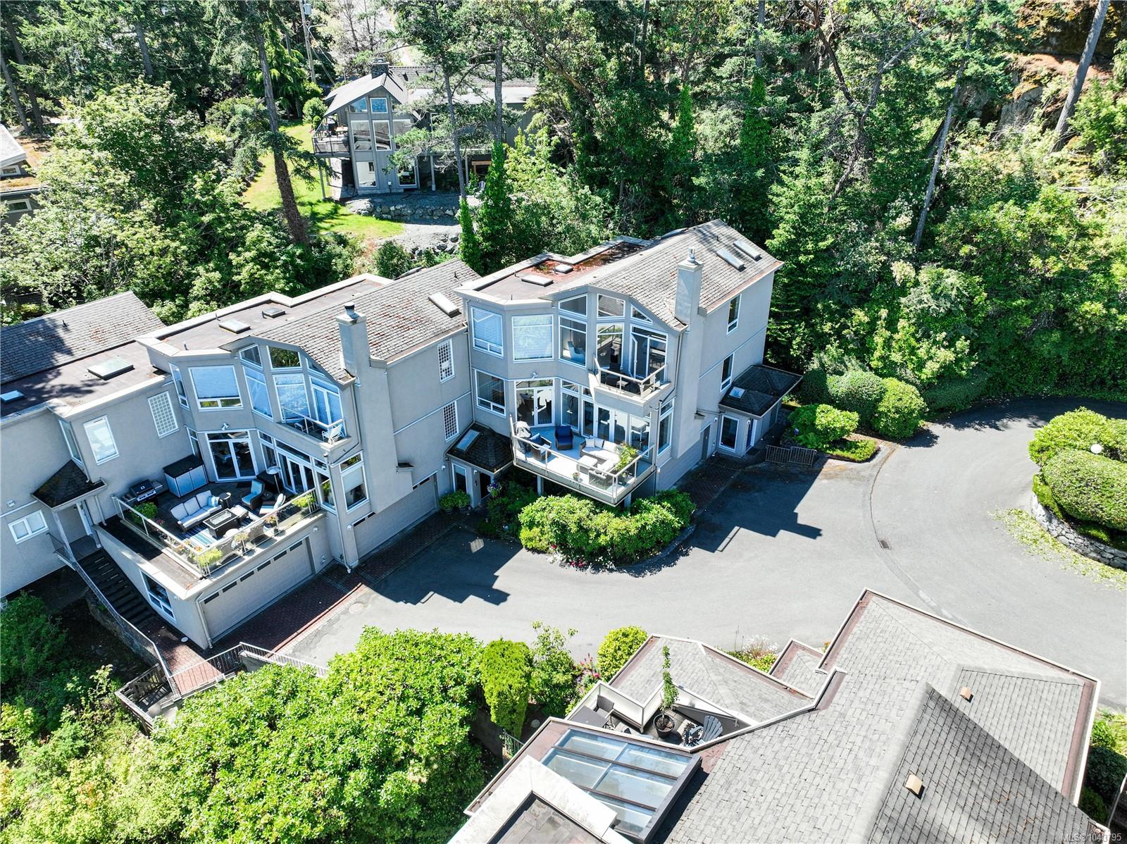 4771 Cordova Bay Rd #20