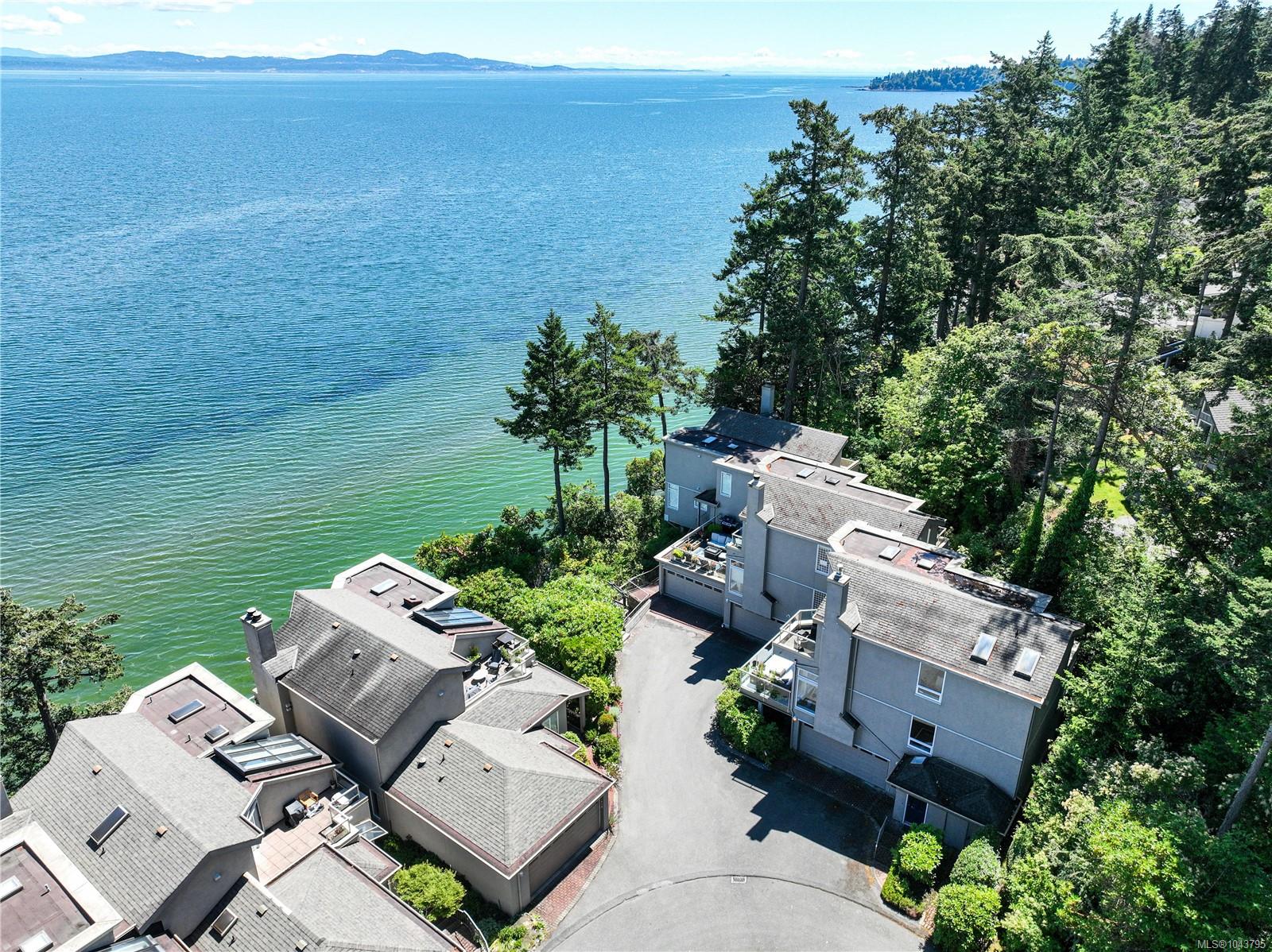 4771 Cordova Bay Rd #20