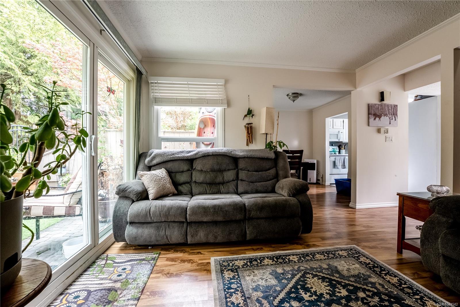 1184 Clarke Rd #14