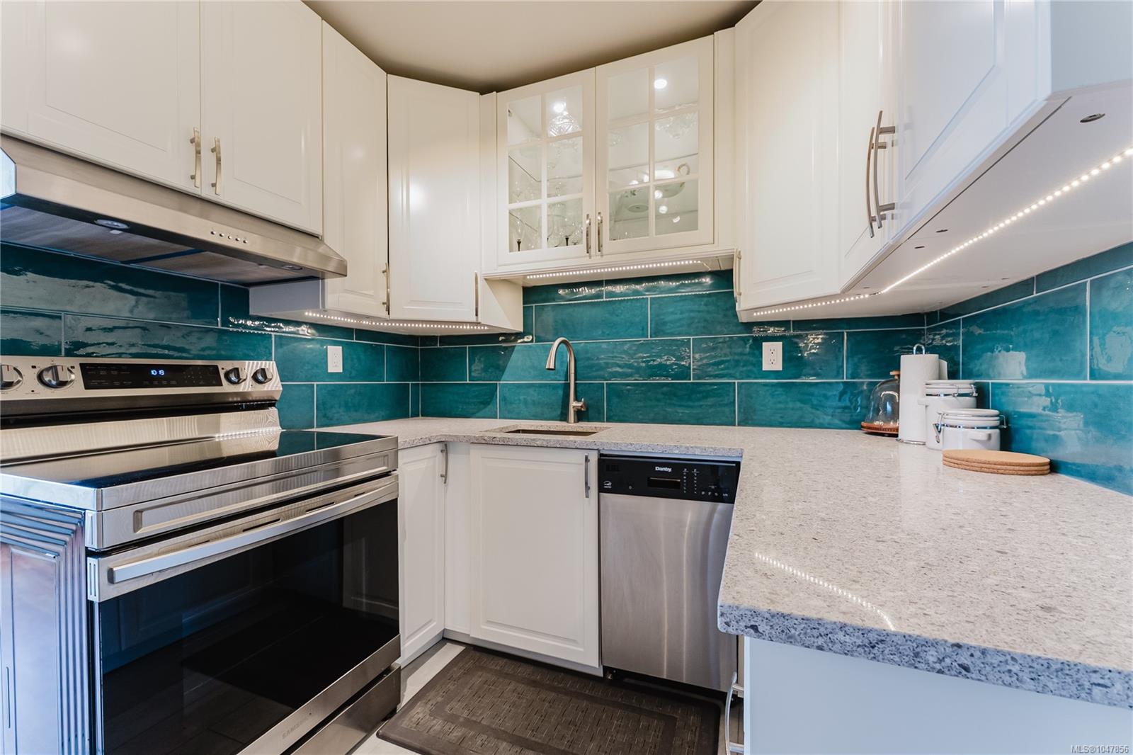103 Gorge Rd E #508
