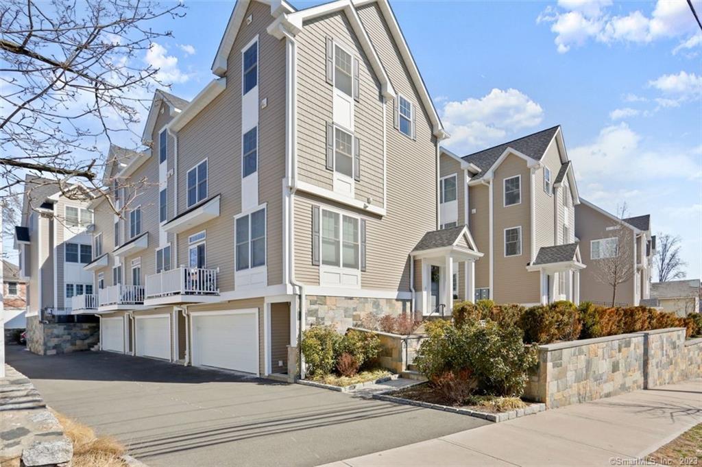 91 West Broad Street 10