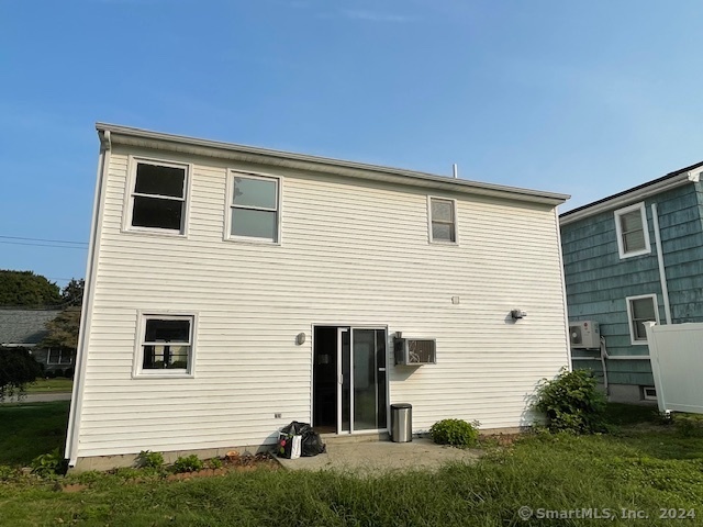 989 East Broadway