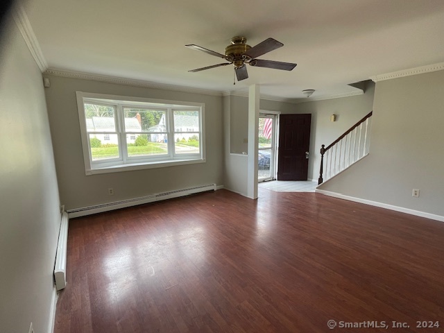 989 East Broadway