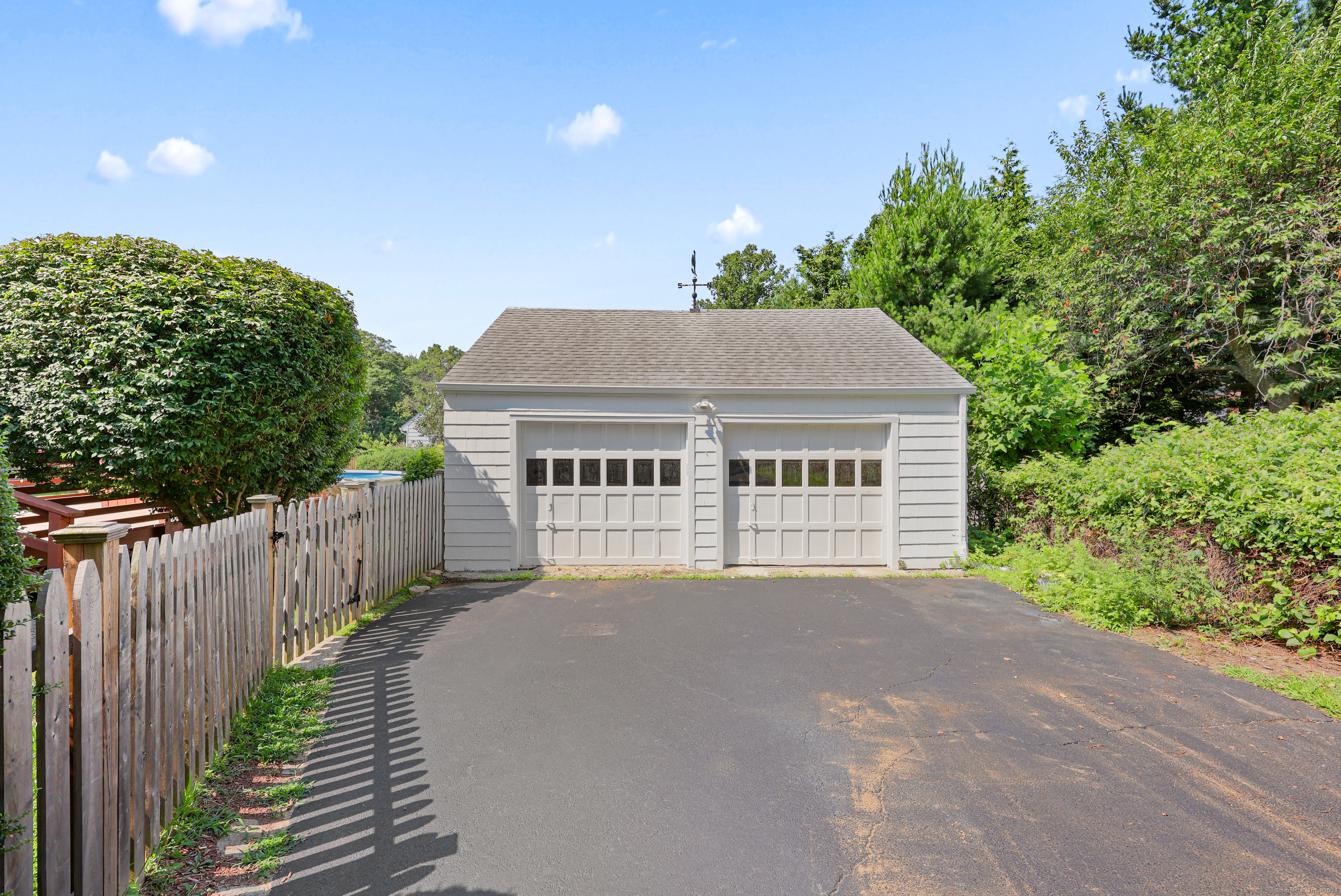 999 High Street