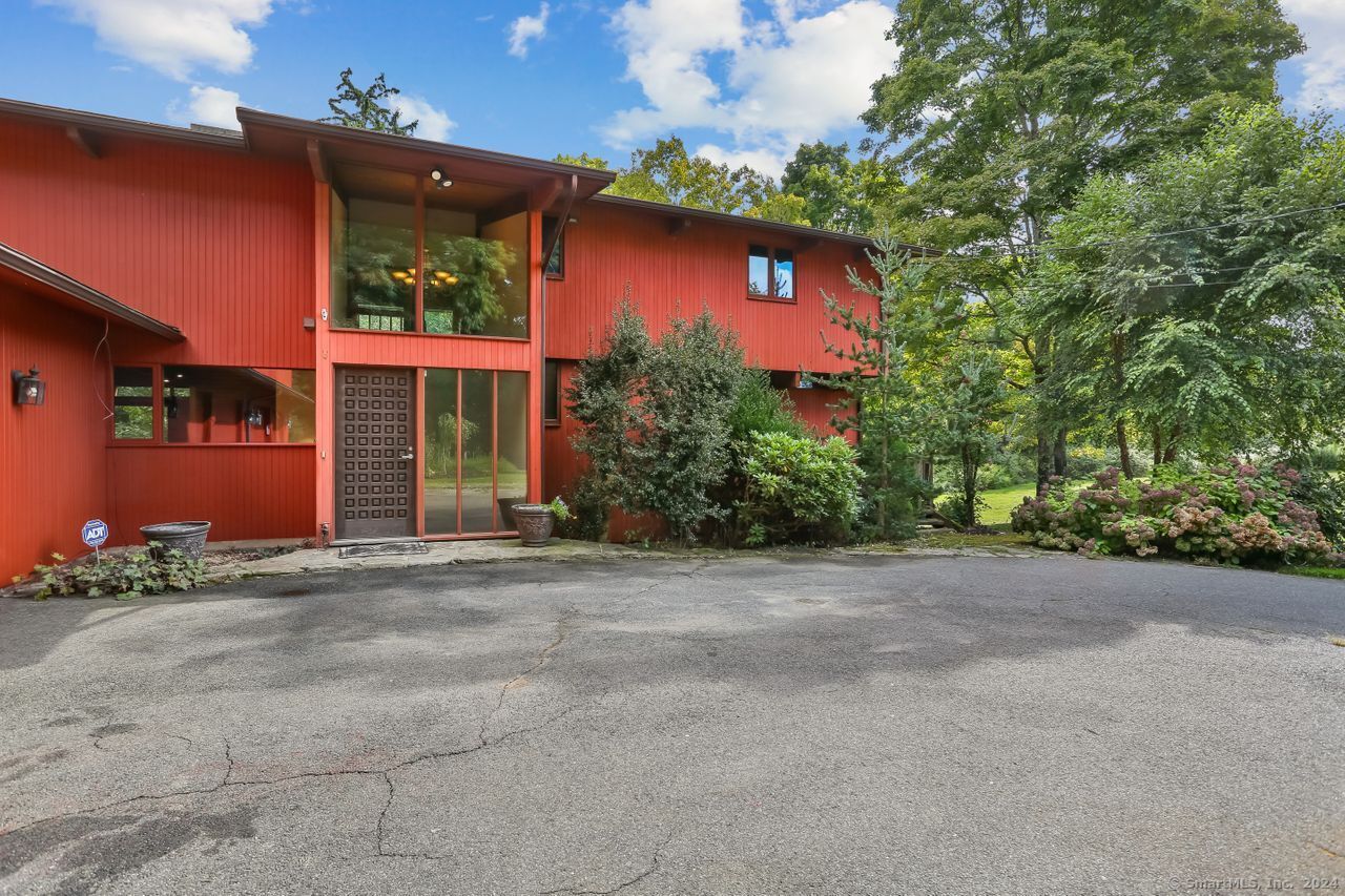259 Maple Road