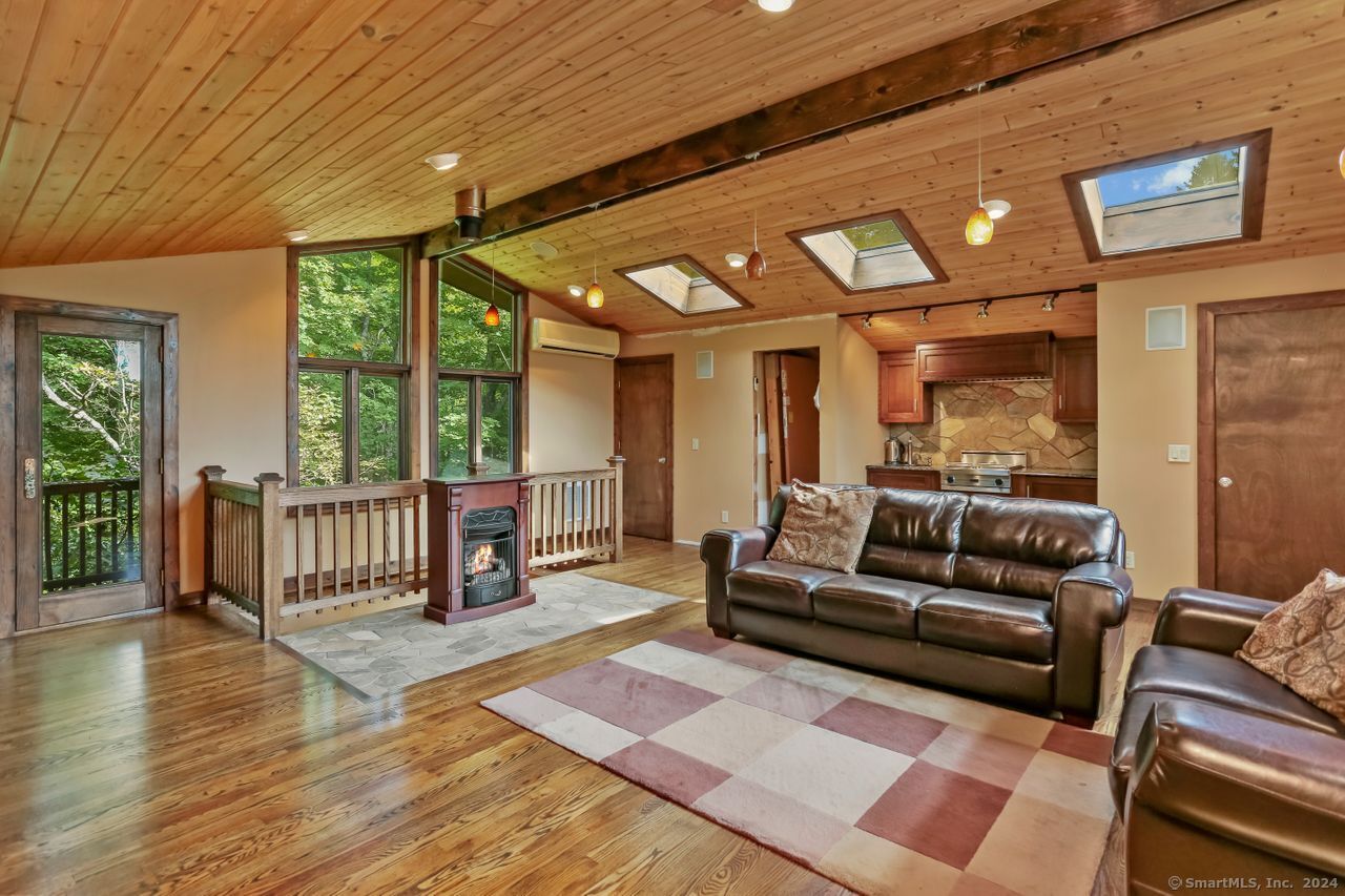 259 Maple Road