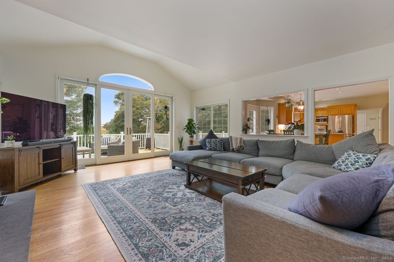 180 Hunters Ridge Road